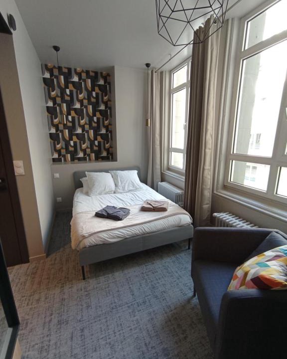 Centre Deux Apartment | 0000Le 12 studio neuf wifi app 11