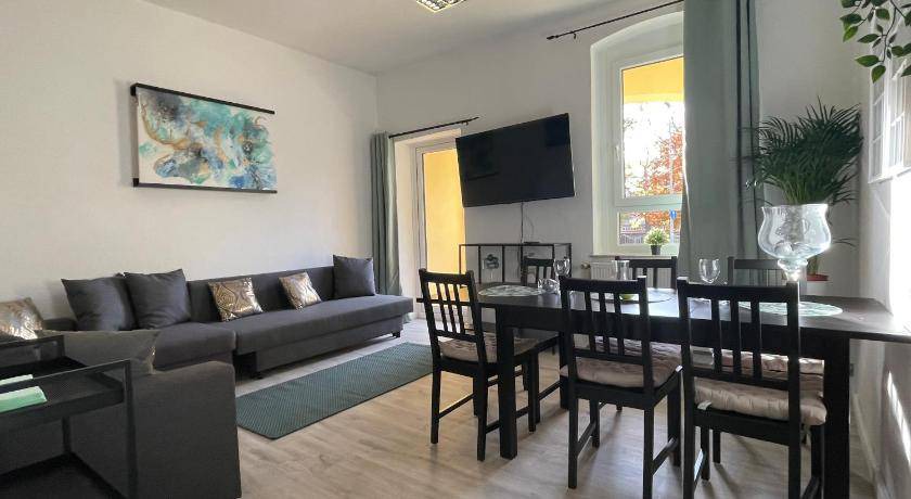 Goettingen Bed & Breakfast | 100 m² Bed and breakfast ∙ 5 bedrooms ∙ 15 guests
