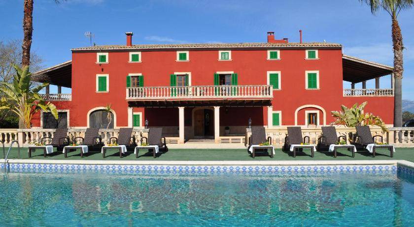 Algaida Villa | 1000 m² Villa ∙ 6 bedrooms ∙ 13 guests