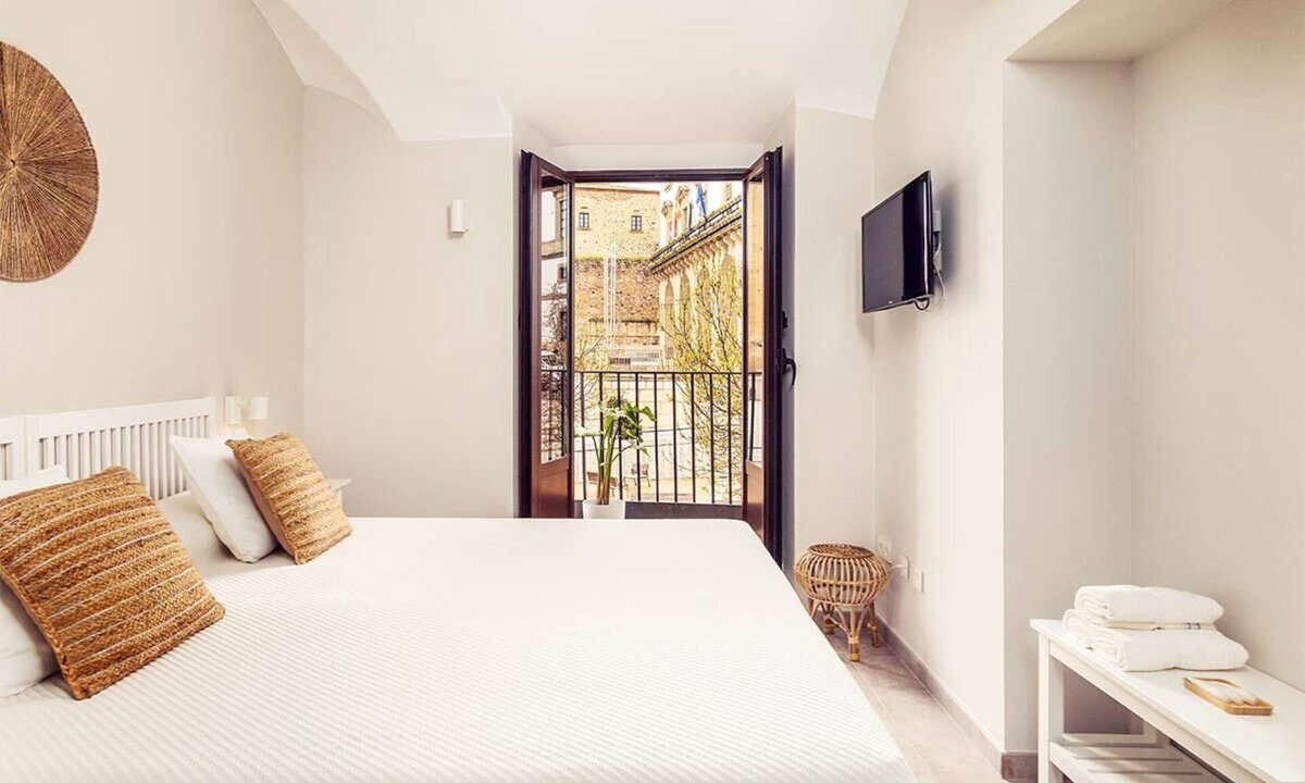 Plaza Mayor Apartment | 103 Roomy Plaza - Apartments Plaza Mayor 35