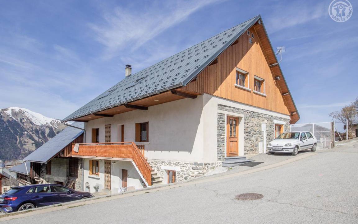 Albiez-le-Vieux House | 107 m² Gîte ∙ 4 bedrooms ∙ 7 guests