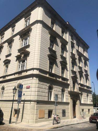 Petrska ctvrt Apartment | 107 m² Serviced apartment ∙ 3 bedrooms ∙ 13 guests