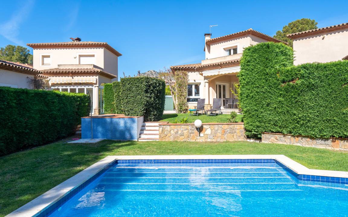 Bonmont Terres Noves House | 115 m² House ∙ 3 bedrooms ∙ 6 guests