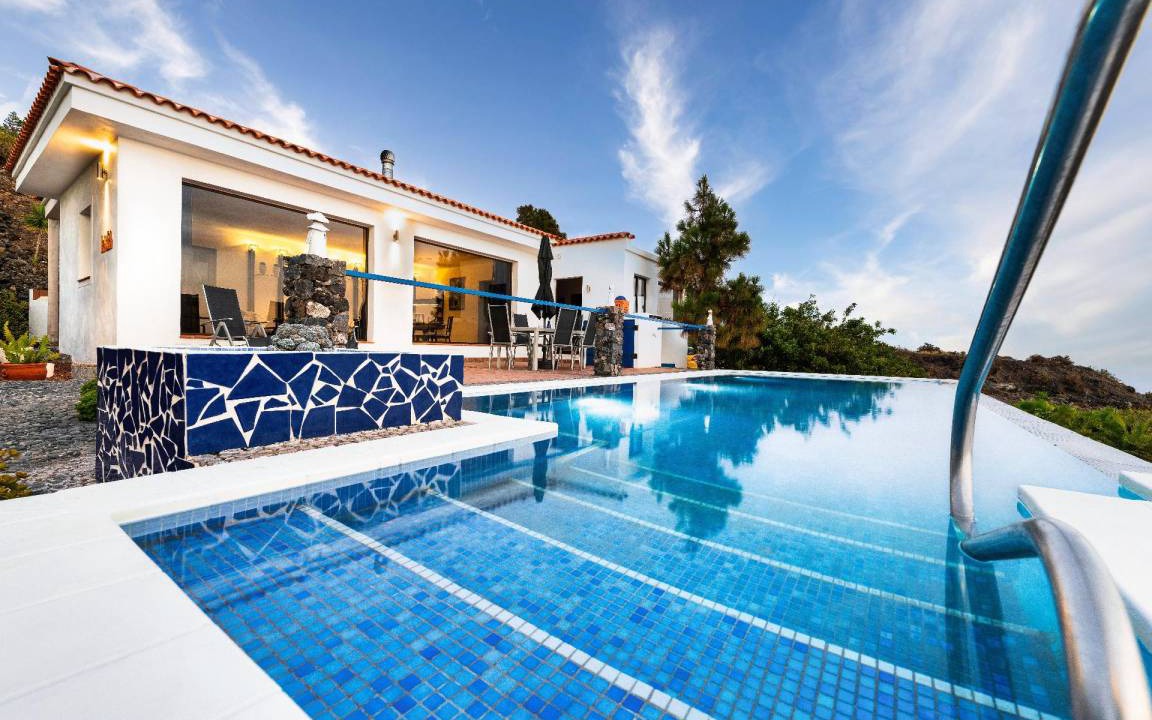 Chio House | 122 m² House ∙ 2 bedrooms ∙ 4 guests