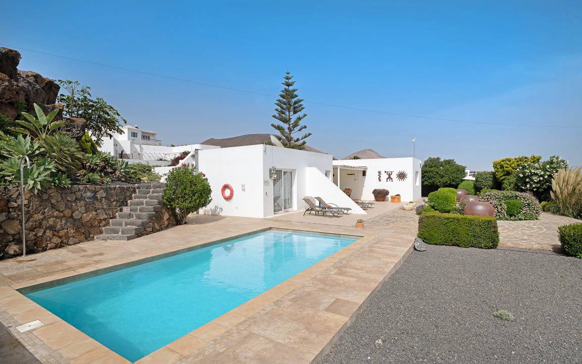 Conil Villa | 130 m² Villa ∙ 3 bedrooms ∙ 6 guests