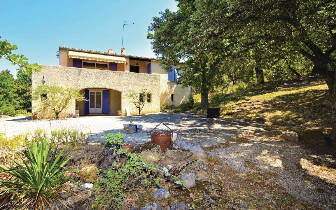 Chamaret House | 160 m² House ∙ 4 bedrooms ∙ 8 guests