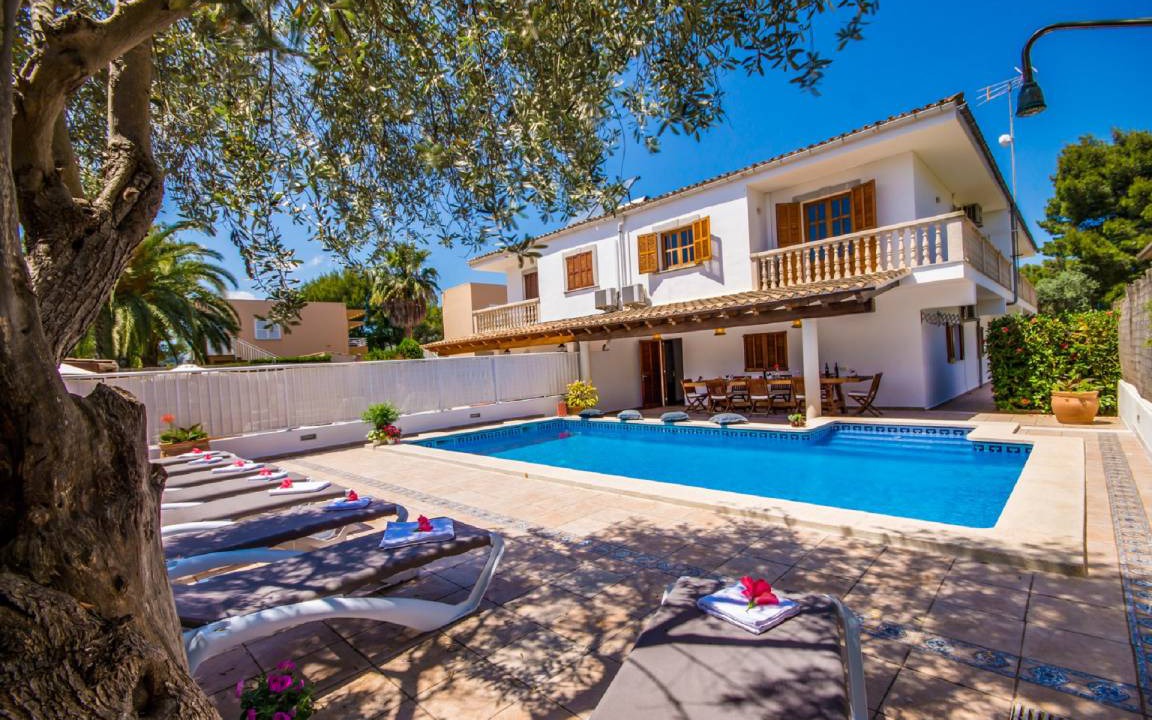 Alcudia House | 160 m² House ∙ 4 bedrooms ∙ 8 guests