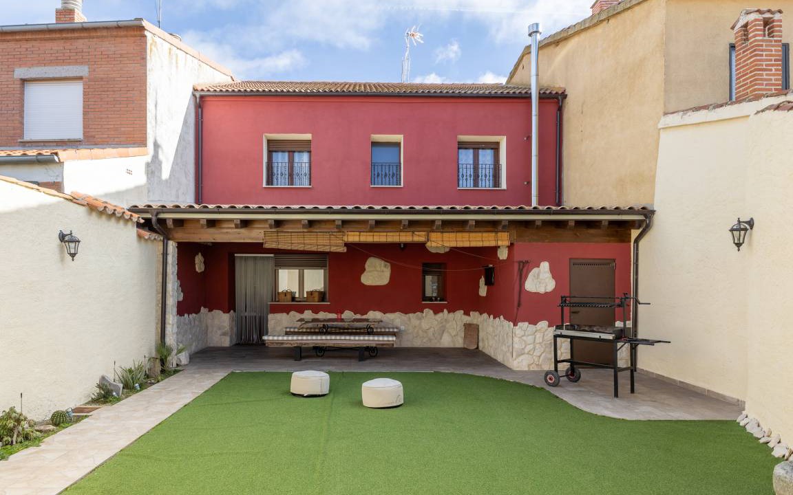 Sanchidrian House | 180 m² House ∙ 5 bedrooms ∙ 11 guests