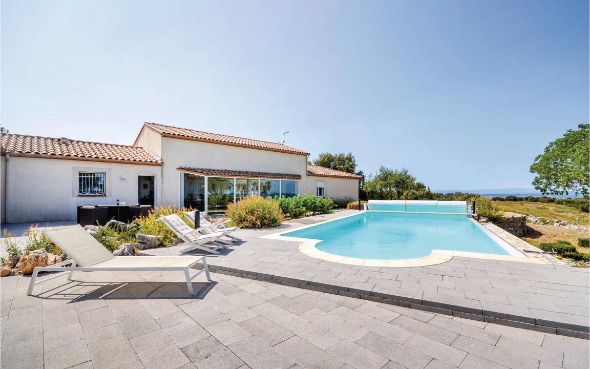 Poulx House | 187 m² House ∙ 5 bedrooms ∙ 9 guests