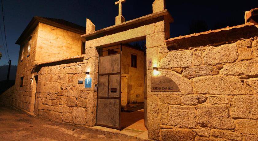 Ponteareas Bed & Breakfast | 20 m² Bed and breakfast ∙ 3 bedrooms ∙ 8 guests
