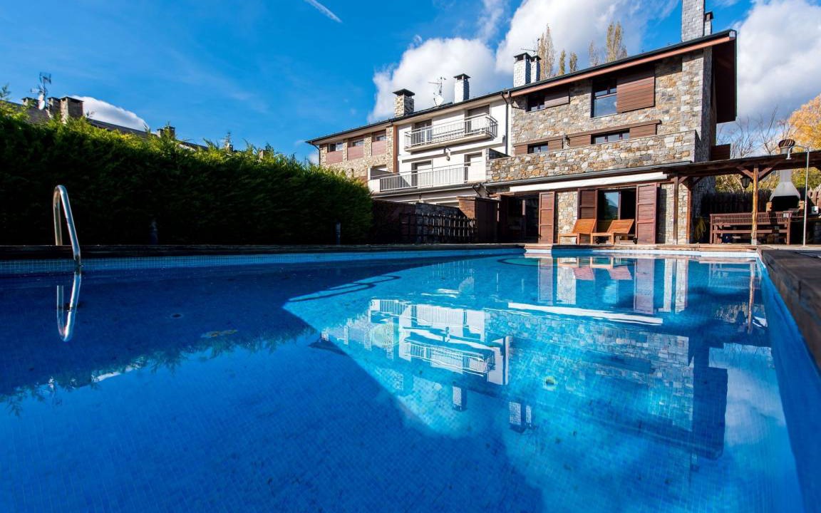 La Seu d'Urgell Other | 200 m² Accommodation ∙ 6 bedrooms ∙ 14 guests