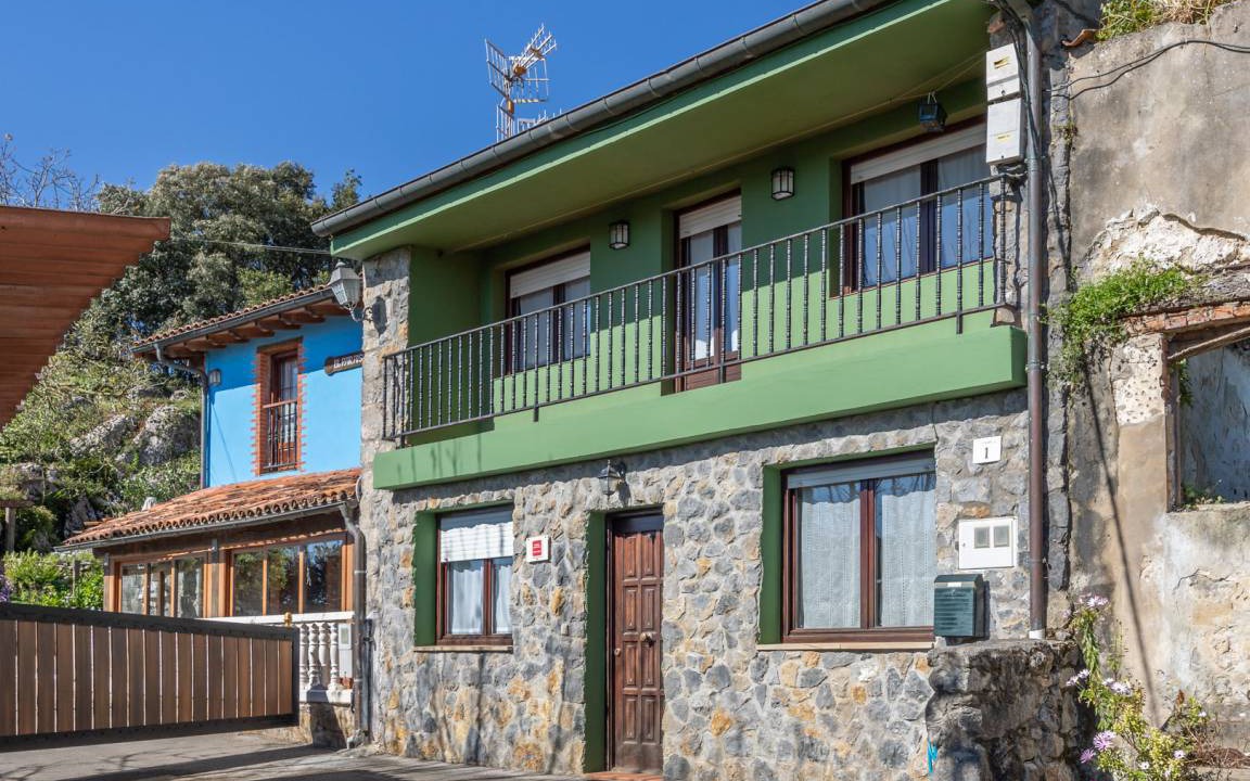 Isla House | 200 m² House ∙ 5 bedrooms ∙ 11 guests
