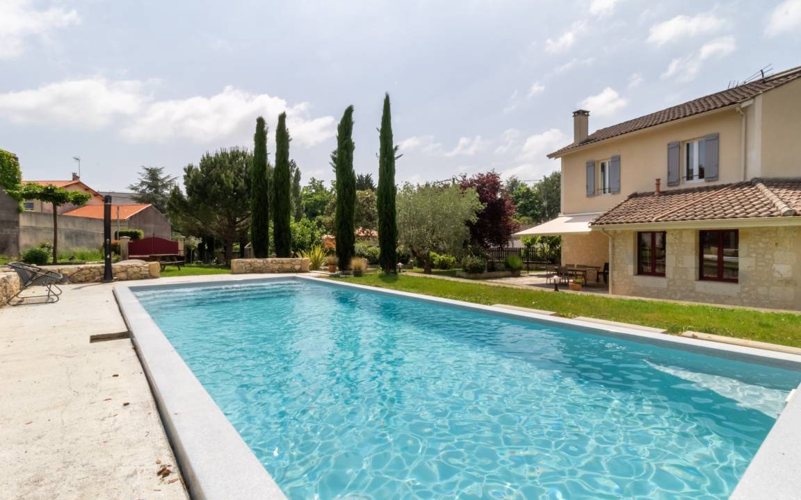 Condom Villa | 240 m² Villa ∙ 4 bedrooms ∙ 10 guests