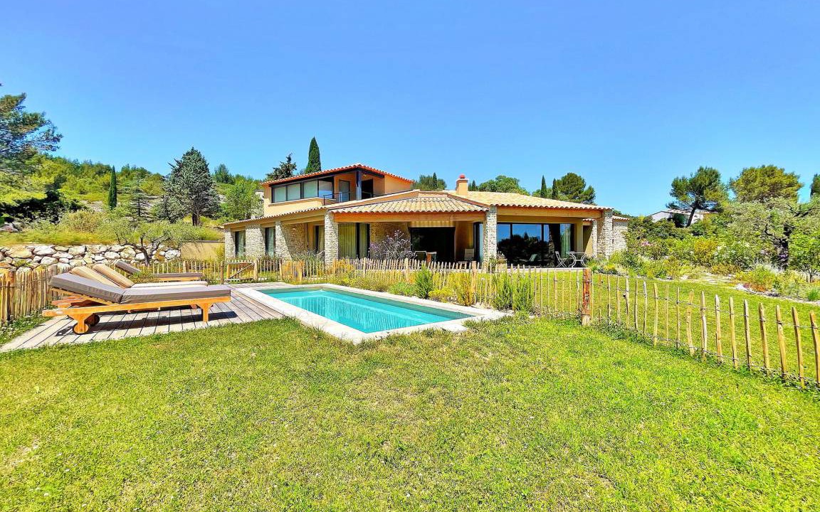 Villeneuve-les-Avignon House | 250 m² House ∙ 5 bedrooms ∙ 10 guests