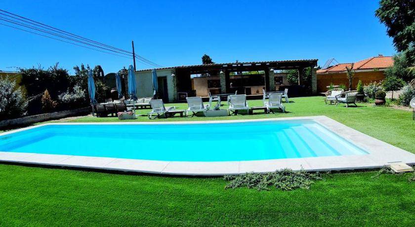 Malpartida de Caceres House | 250 m² House ∙ 4 bedrooms ∙ 8 guests