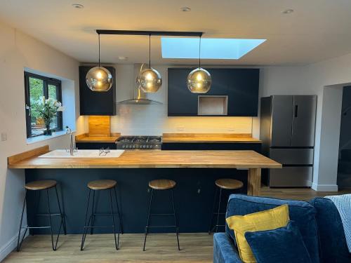 Rayleigh House | 3 bed luxury open plan living