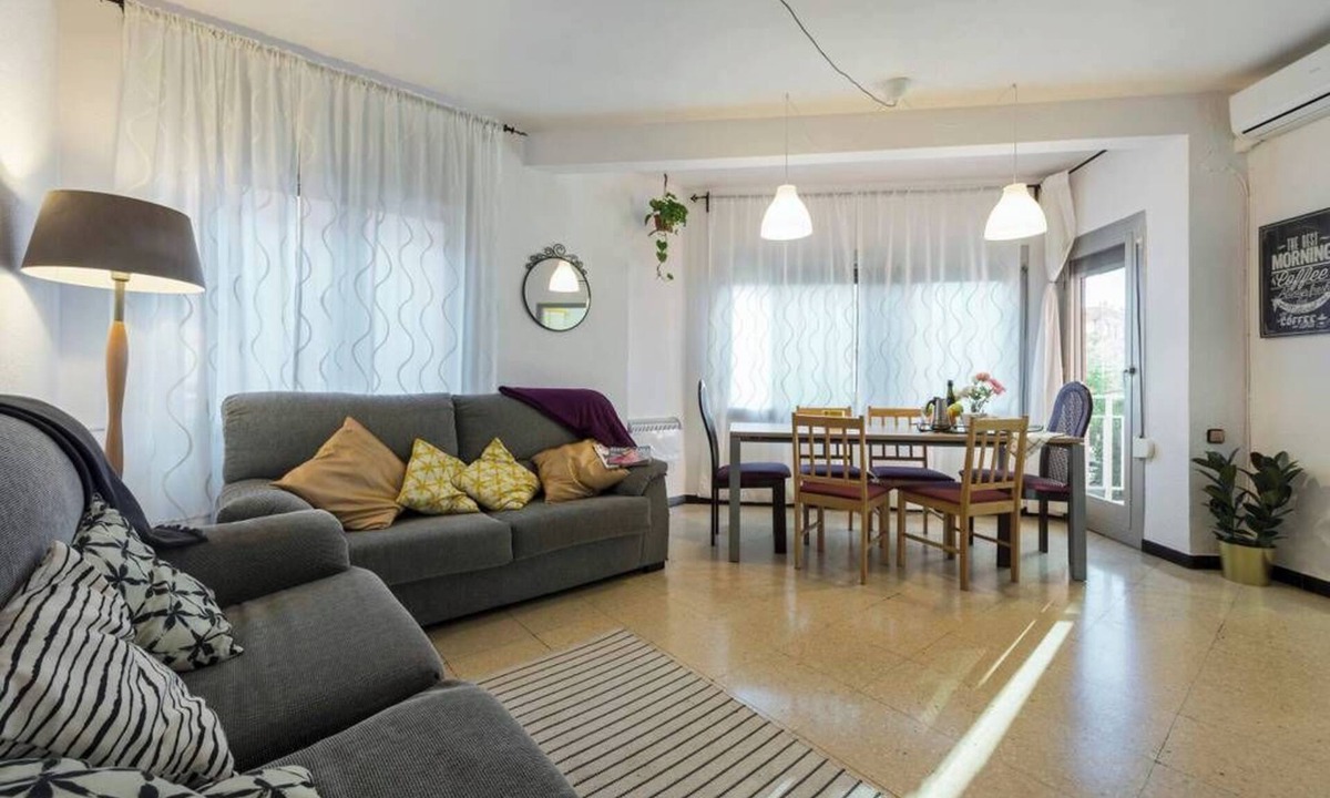 Sant Adria de Besos Apartment | 3 bedroom apartment, 15 minutes from BCN city center, 8 min. walk from the beach