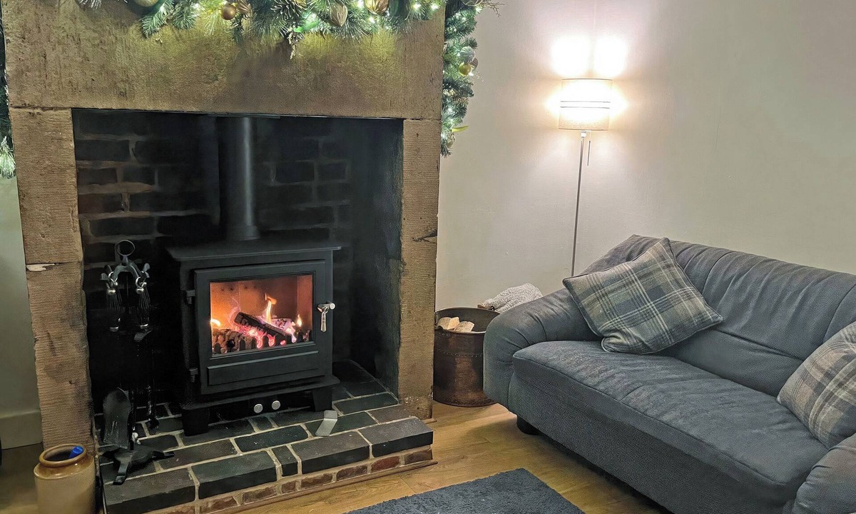 Whatstandwell Cottage | 3 bedroom accommodation in Whatstandwell, near Matlock