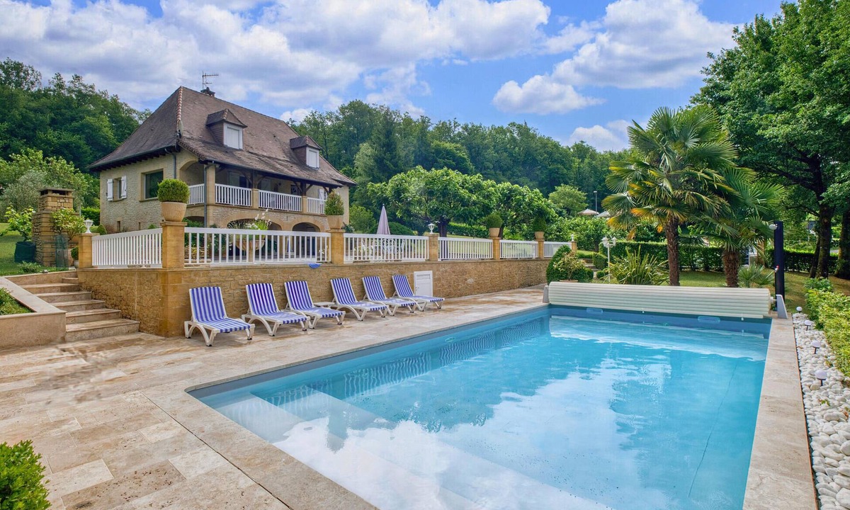 Le Lardin-Saint-Lazare House | 3 bedroom gorgeous home in Le Lardin