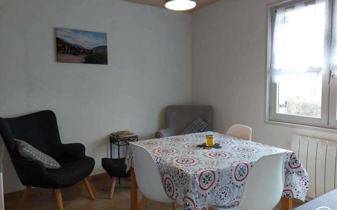 Montanges House | 30 m² Gîte ∙ 1 bedroom ∙ 2 guests