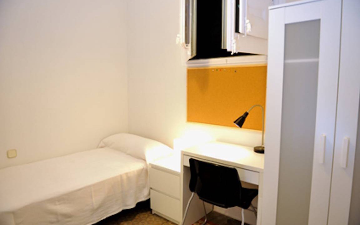 Dreta de l'Eixample Resort | 300 m² Private room ∙ 1 bedroom ∙ 1 guest