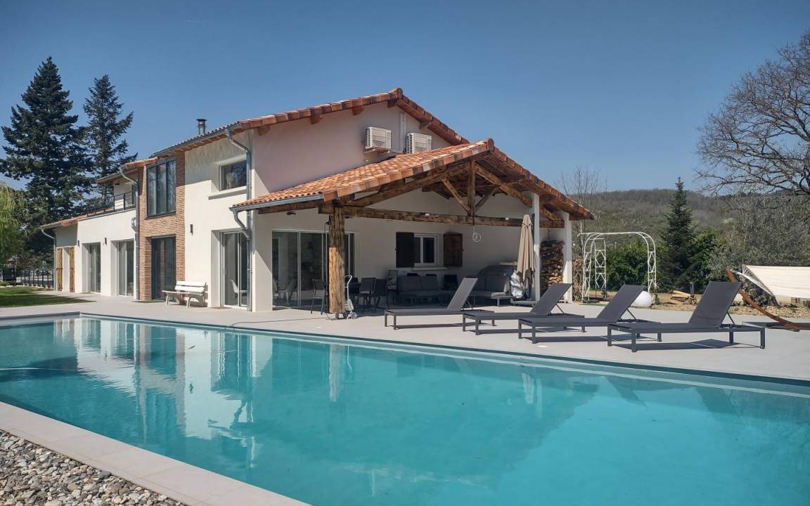 Buzet-sur-Tarn House | 326 m² Gîte ∙ 6 bedrooms ∙ 14 guests