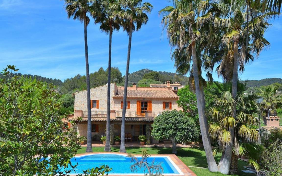 Binissalem Villa | 380 m² Villa ∙ 4 bedrooms ∙ 8 guests