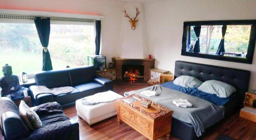 Schnelsen Hostel | 40 m² Hostel ∙ 5 guests