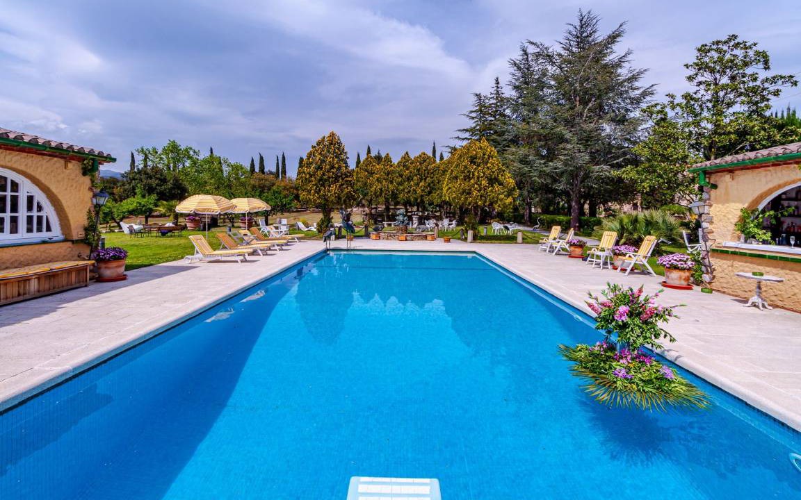 Darnius Apartment | 400 m² Apartment ∙ 3 bedrooms ∙ 7 guests