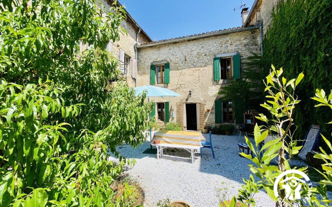 Saint-Martin-le-Vieil House | 72 m² Gîte ∙ 2 bedrooms ∙ 4 guests