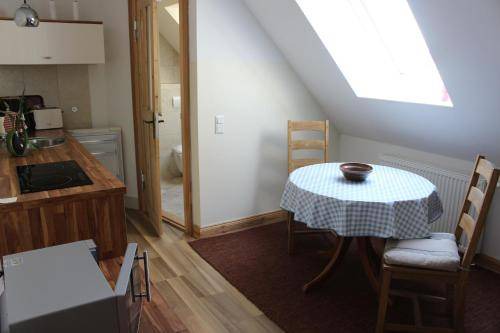 Hadmersleben Apartment | 85 m² Apartment ∙ 2 bedrooms ∙ 4 guests