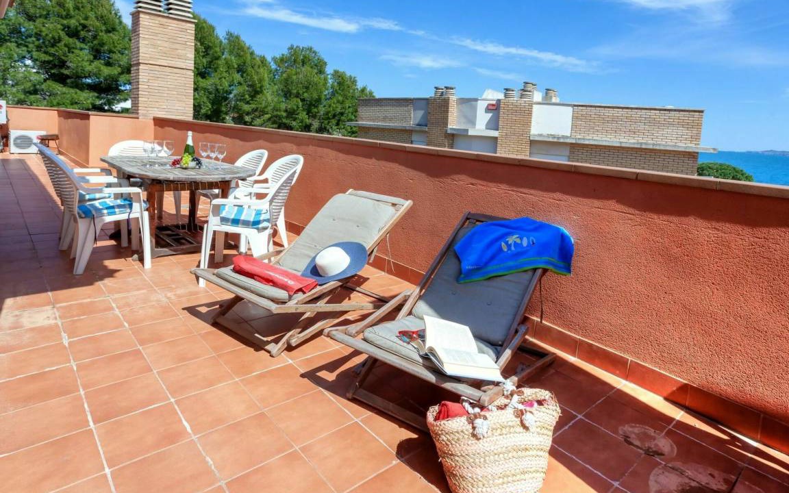 Llanca Apartment | 90 m² Apartment ∙ 3 bedrooms ∙ 6 guests