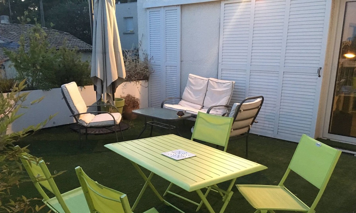 Kennedy Apartment | A green setting in the city center