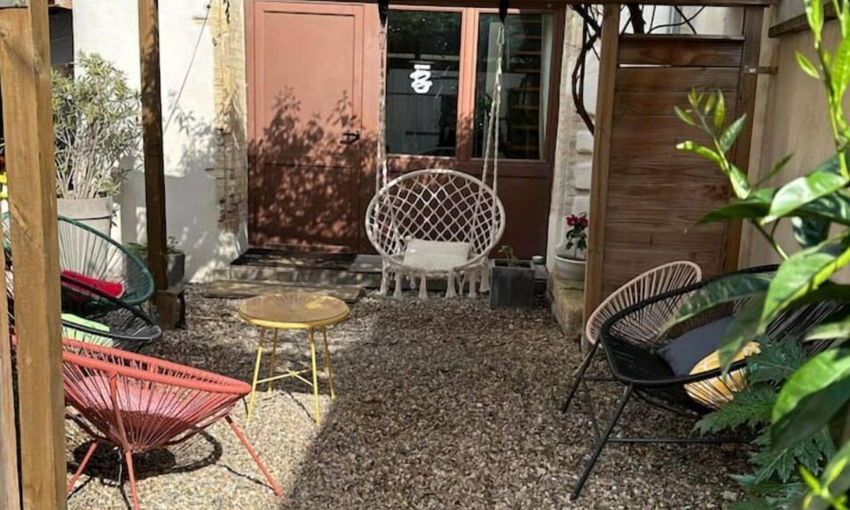 Morieres-les-Avignon House | air conditioned house industrial loft near avignon