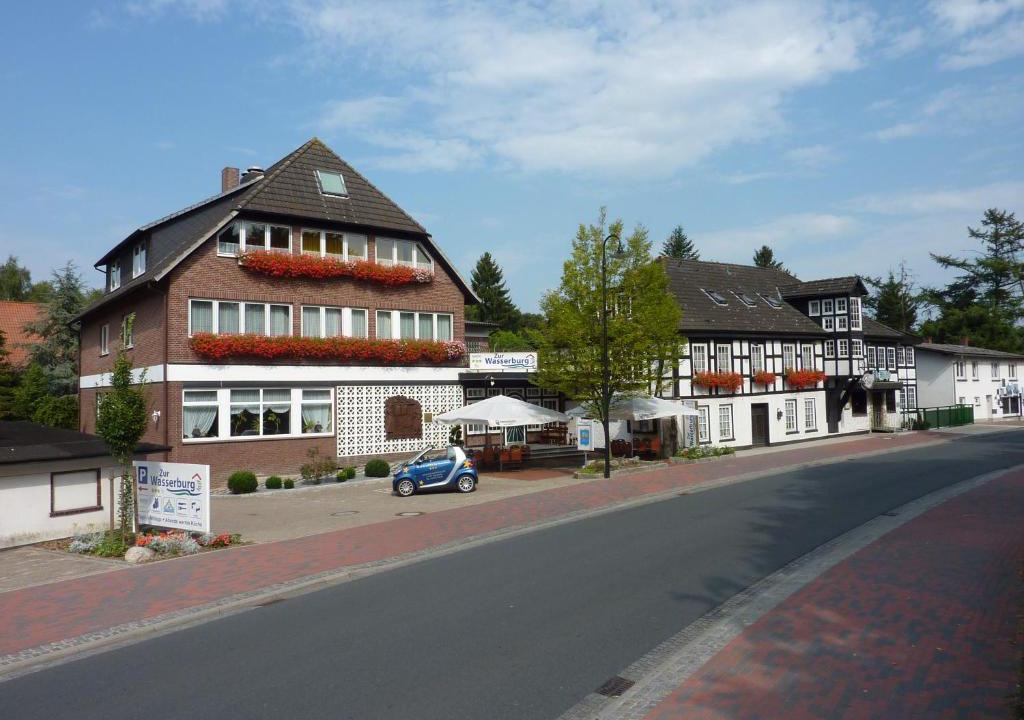 Harpstedt Hotel | Akzent Hotel Zur Wasserburg - Hotel Garni bed & breakfast