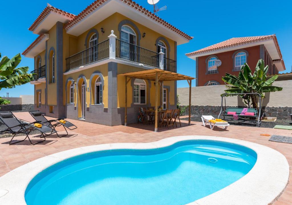 Costa Adeje Villa | Amazing Villa Viktoria! Pool Big Garden