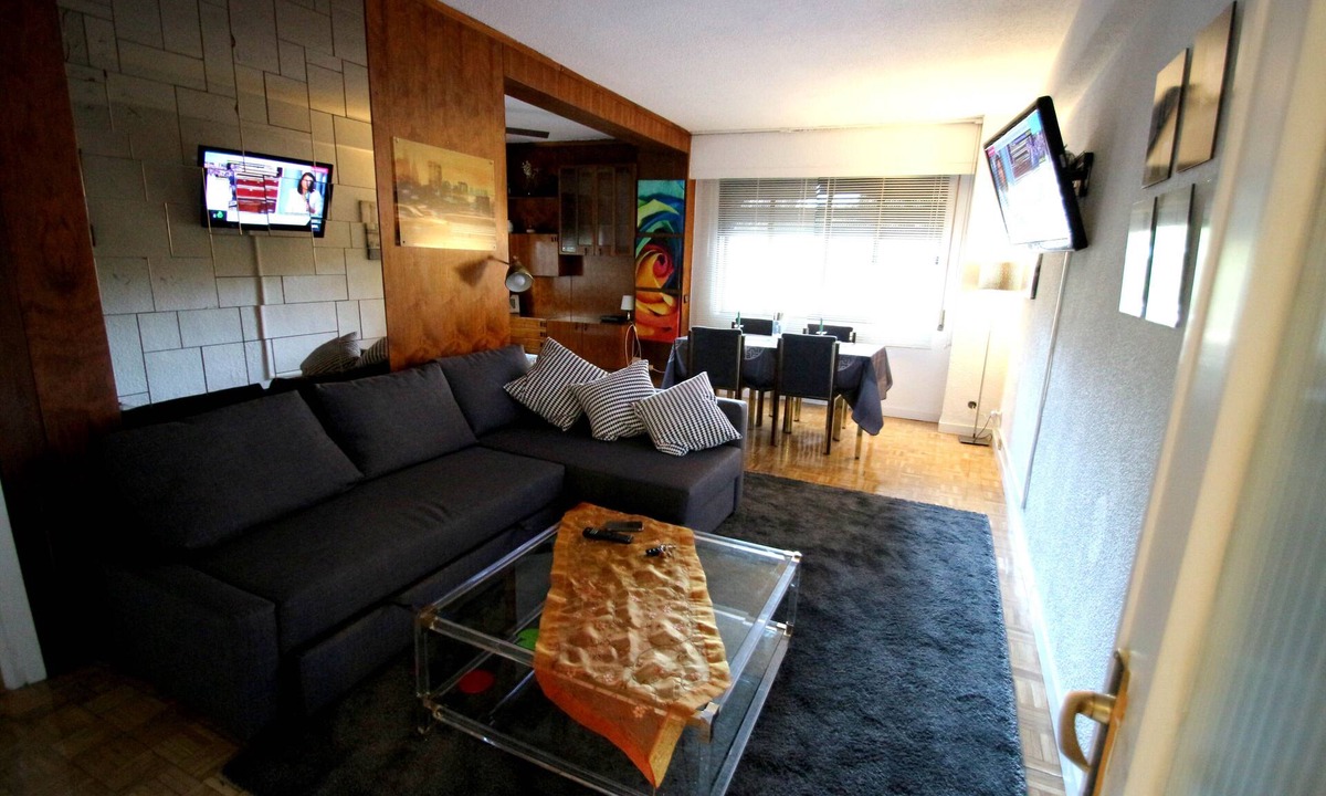Pena Grande Apartment | Apartamento, amplio y luminoso, el centro de Madrid, con garaje, cerca del metro