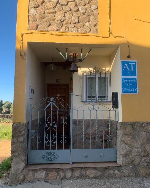Calzadilla House | APARTAMENTO TURÍSTICO EL ESQUILÓN