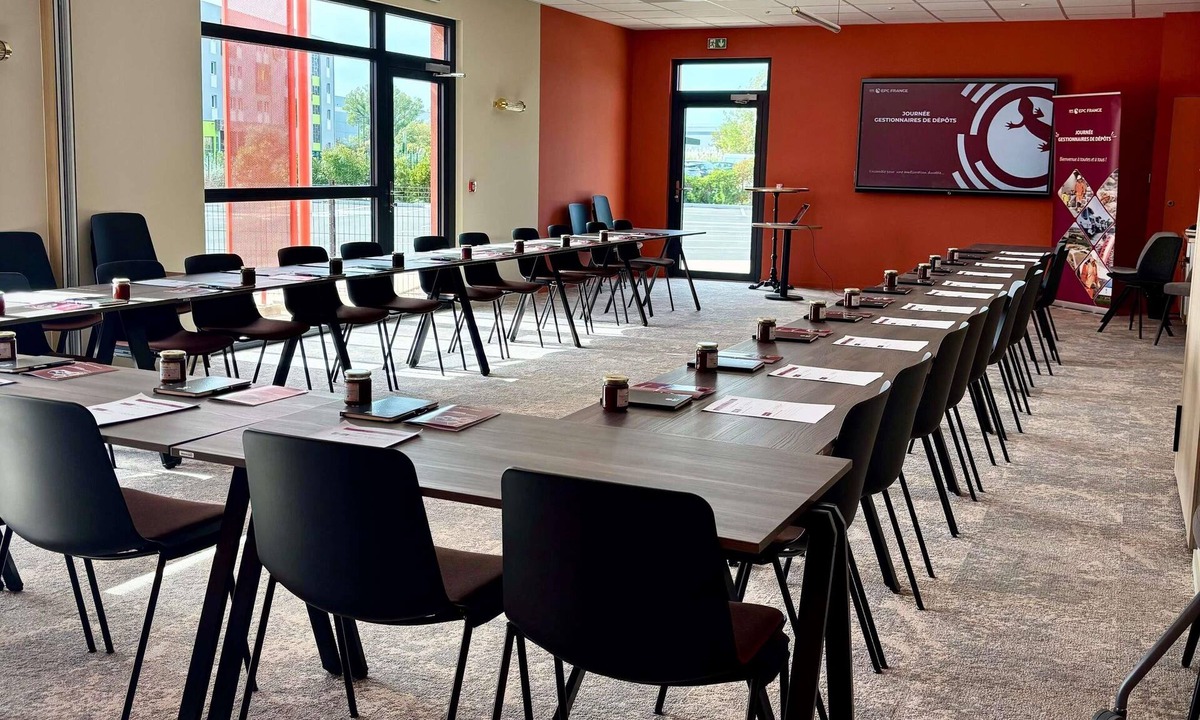 Saint-Martin-de-Crau Hotel | Aparthotel Adagio Access Porte De Camargue