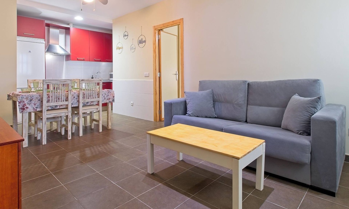 Sardon de los Frailes Apartment | Apartment 'Sardón De Los Frailes' with Lake View, Shared Pool and Wi-Fi