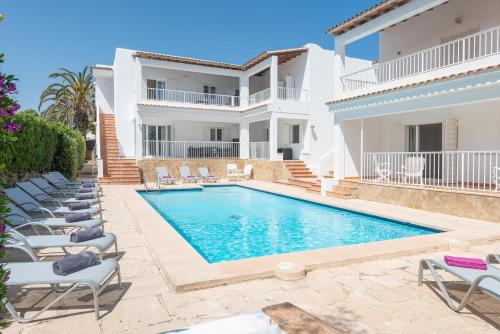 Cala d'Or Apartment | Apartment SUNSET BY THE SEA with Pool, AC, BBQ, Wifi in Cala D'or