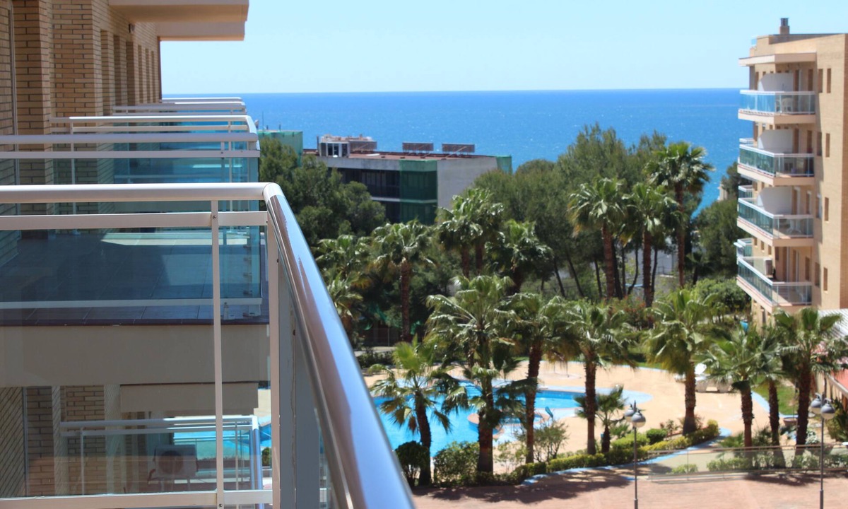 Cap de Salou Apartment | Apartment with pool and terrace overlooking the sea