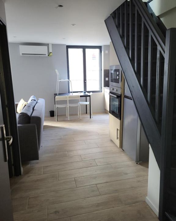 Centre Deux Apartment | Appartement entièrement rénové à neuf 102