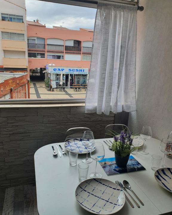 Cap d'Agde Apartment | Appt Centre Port - Place Saint Clair rénové en 2022