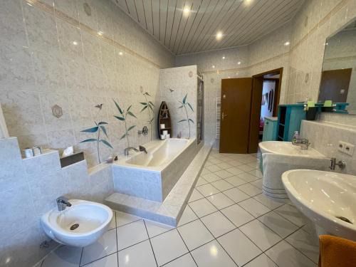 Wuelfel Apartment | Attraktive 2 Zimmer Wohnung in Toplage, Nähe Messe
