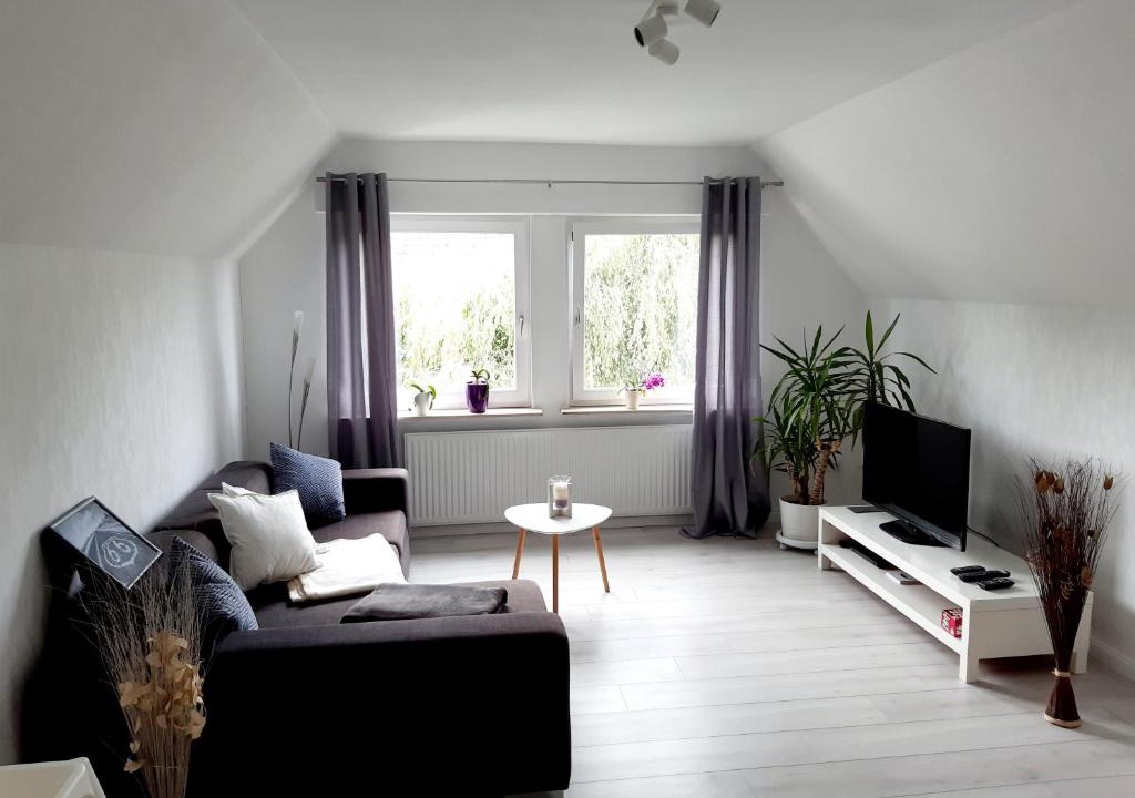 Edermunde Apartment | Baumann's apartment - ruhige Lage