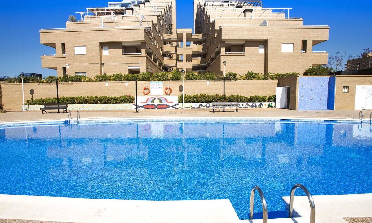 Cabanes Apartment | Beautiful apartment for 4 guests with A/C, pool, TV, terrace and pets allowed
