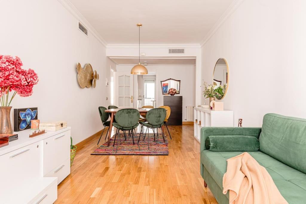 Chueca Apartment | Beautiful flat with pool in the center-S-MARC