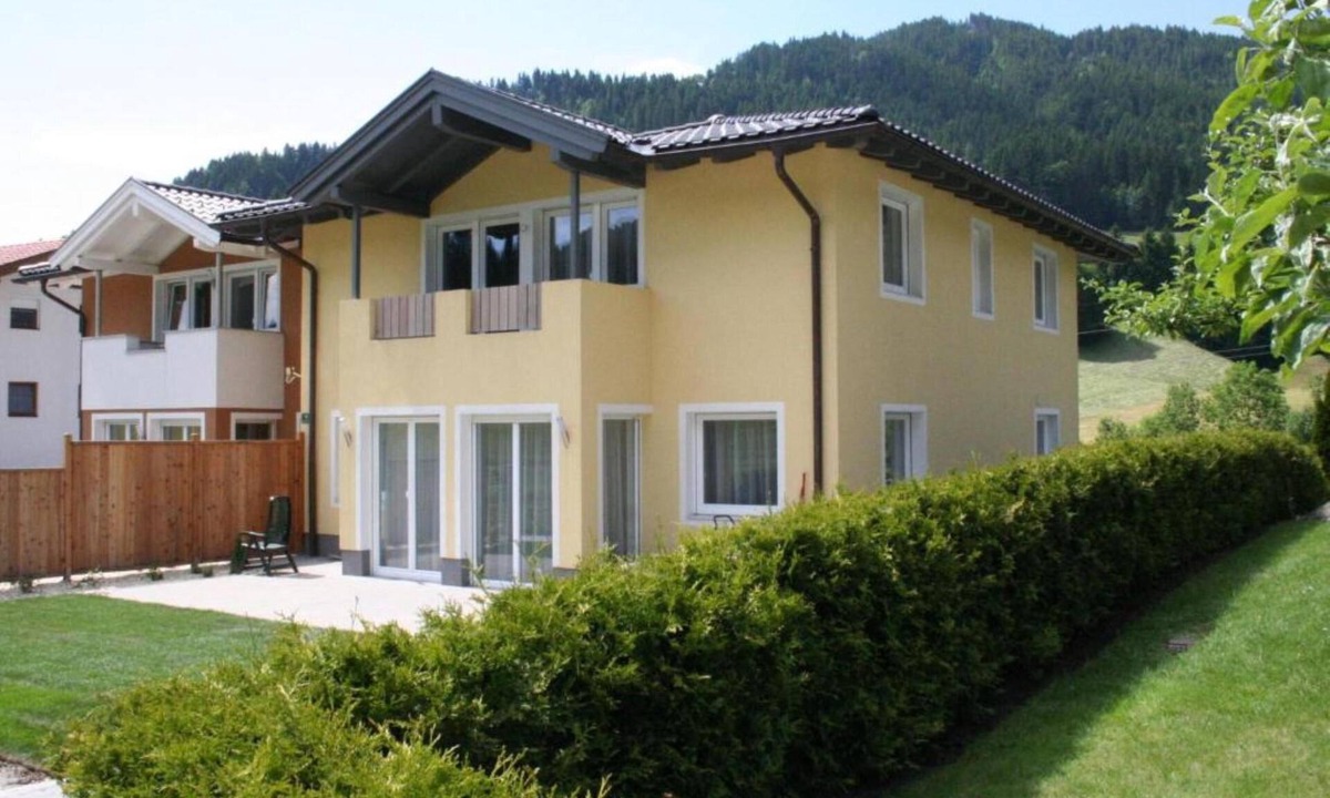 Itter House | Beautiful group accommodation with sauna & ski-in