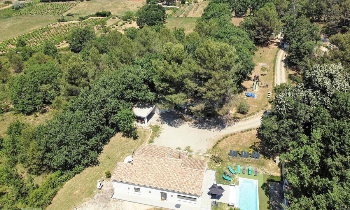 Rognes House | Beautiful home in Rognes with WiFi